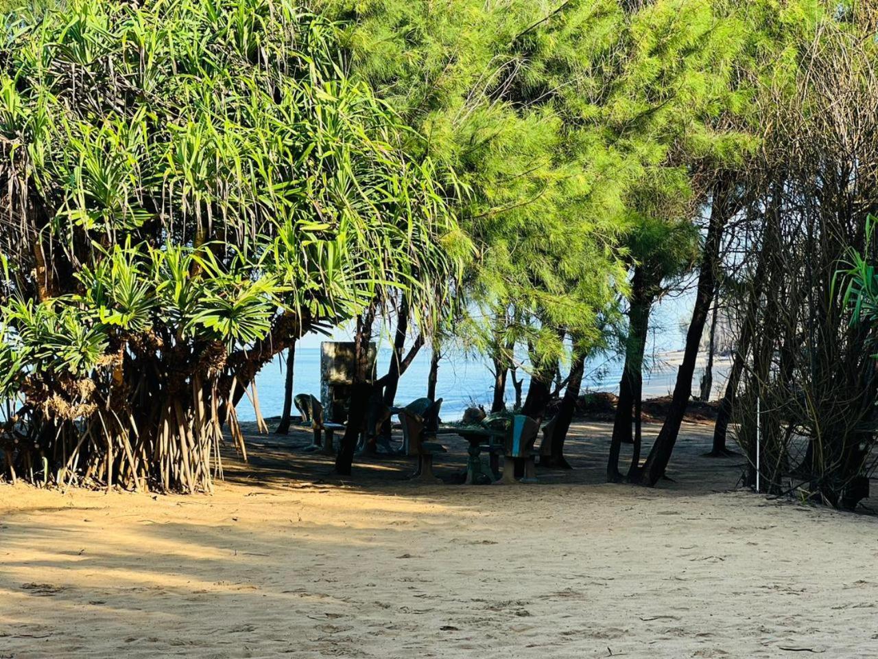 Omeesha Beach Hotel Kalpitiya Extérieur photo
