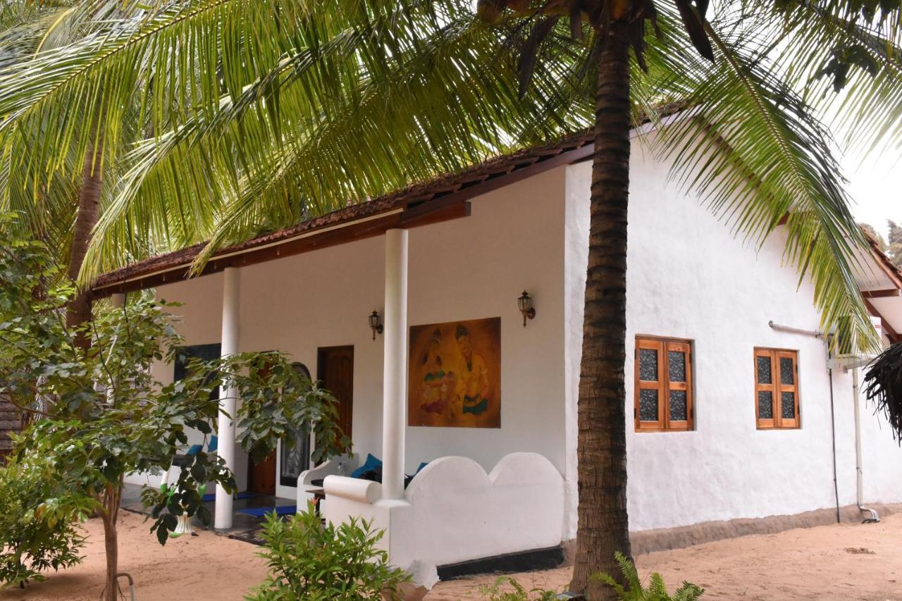 Omeesha Beach Hotel Kalpitiya Extérieur photo